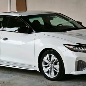 Nissan Maxima 2019