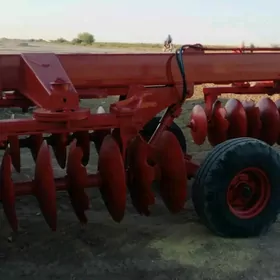 MTZ 80 2005