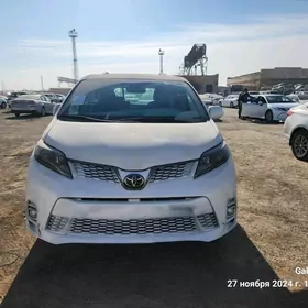 Toyota Sienna 2020