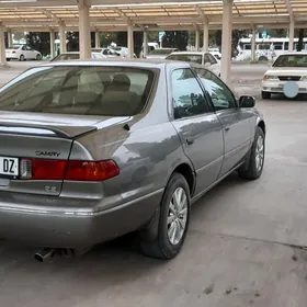 Toyota Camry 2001