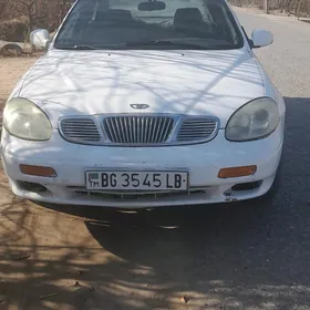 Daewoo Leganza 1998