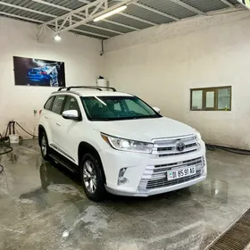 Toyota Highlander 2019