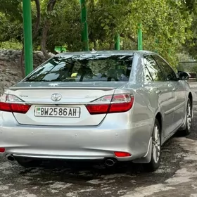 Toyota Camry 2015