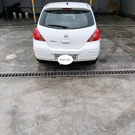 Nissan Tiida 2011