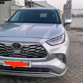 Toyota Highlander 2020