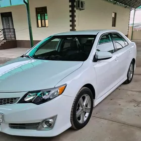 Toyota Camry 2013