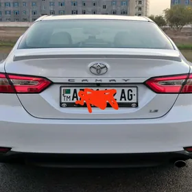 Toyota Camry 2019