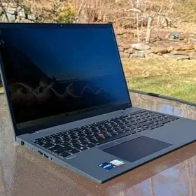 Lenovo THINKPAD/i5-13