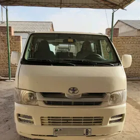 Toyota Hiace 2009