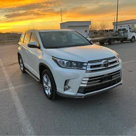 Toyota Highlander 2019