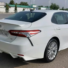 Toyota Camry 2018