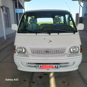 Toyota Hiace 2003