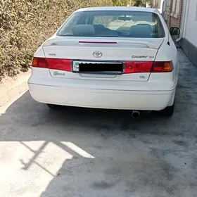 Toyota Camry 2000