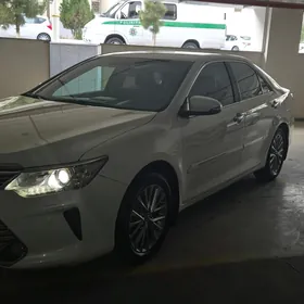 Toyota Camry 2016