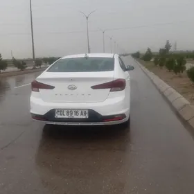 Hyundai Elantra 2019