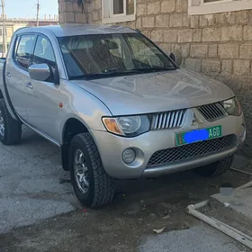 Mitsubishi L200 2008