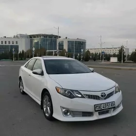 Toyota Camry 2013