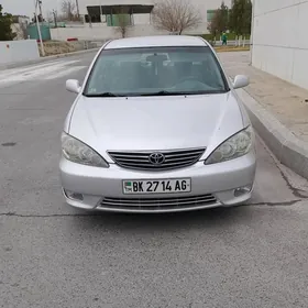 Toyota Camry 2004