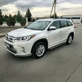 Toyota Highlander 2018