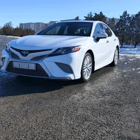 Toyota Camry 2018