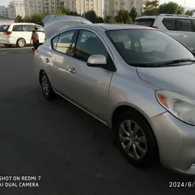 Nissan Versa 2011