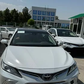 Toyota Camry 2023