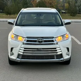 Toyota Highlander 2019