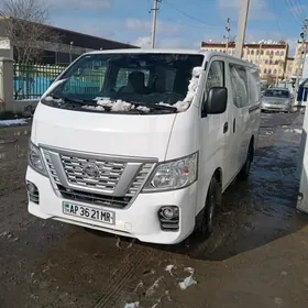 Nissan Urvan 2020