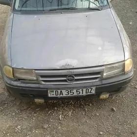 Opel Astra 1988