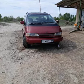 Toyota Previa 1991