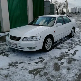 Toyota Camry 2001