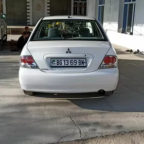 Mitsubishi Lancer 2011