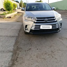 Toyota Highlander 2019