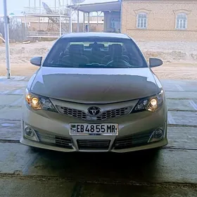 Toyota Camry 2012