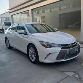 Toyota Camry 2017