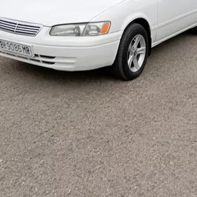 Toyota Camry 1999