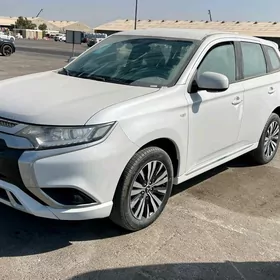 Mitsubishi Outlander 2022