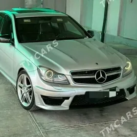 Mercedes-Benz C300 2009