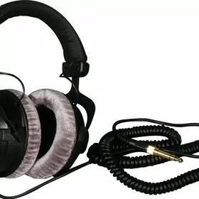 Naushnik Beyerdynamic DT770