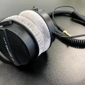 Naushnik Beyerdynamic DT990