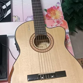 Gitara valencia