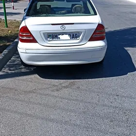 Mercedes-Benz C-Class 2003