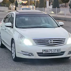 Nissan Teana 2010