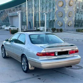 Toyota Camry 2001