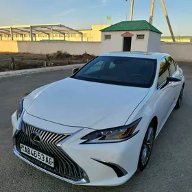 Lexus ES 350 2019