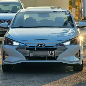 Hyundai Elantra 2020