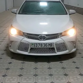 Toyota Camry 2017