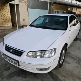 Toyota Camry 2000