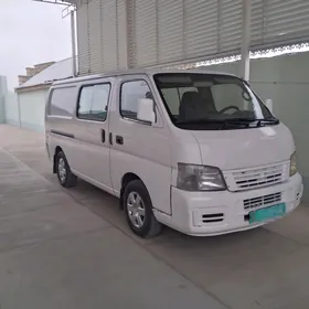 Nissan Urvan 2005