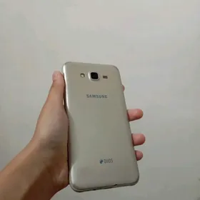 Galaxy J7 Neo